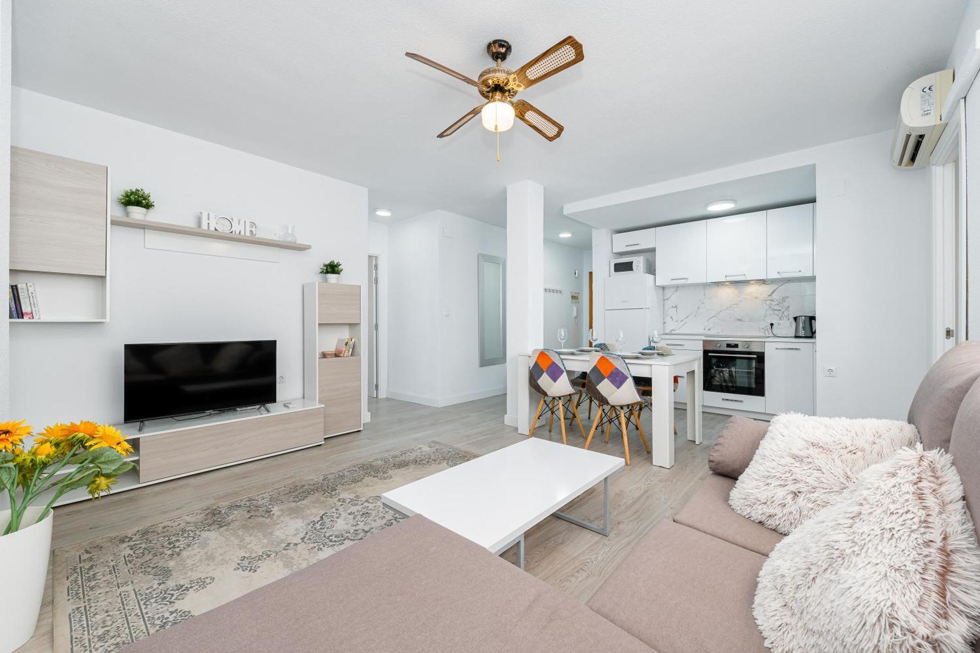 Apartamento En Centro Torrevieja Eksteriør billede